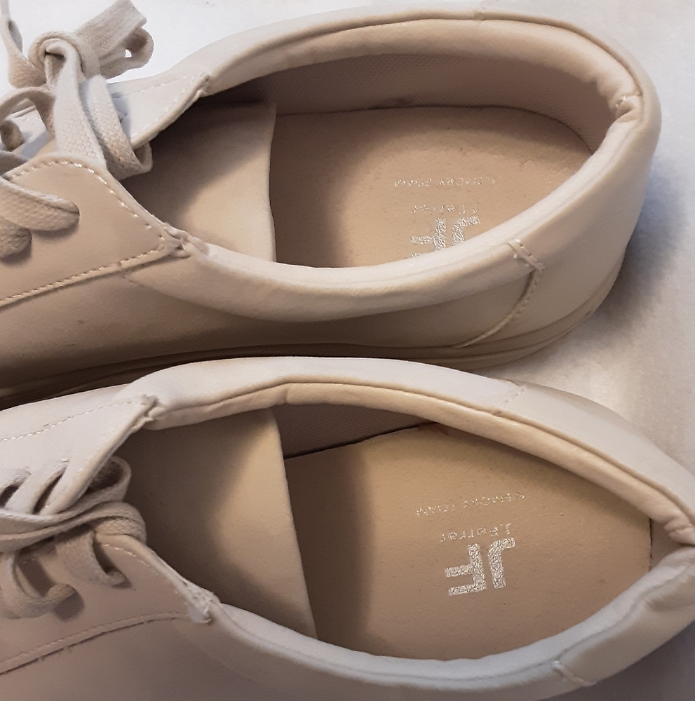 J Ferrar cream shoes - Picture 6 of 7